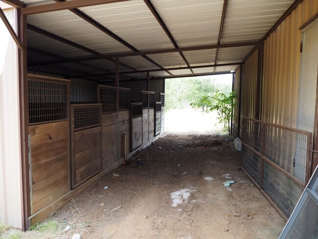 Building Photo - 7118 FM2931