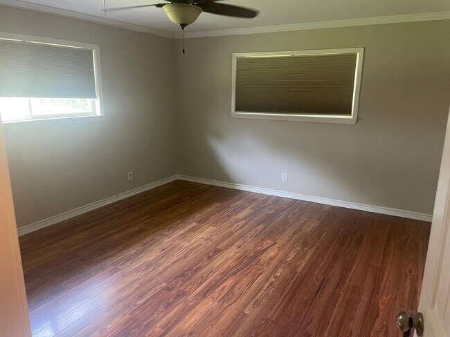 Building Photo - 3520 Lazy Ln