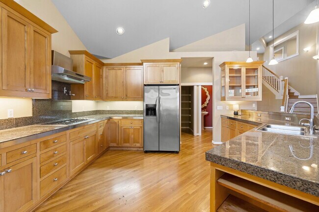 Building Photo - Beautiful, Spacious, Damascus Home with Incredible Views