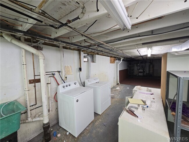 Building Photo - 2287 Long Rd