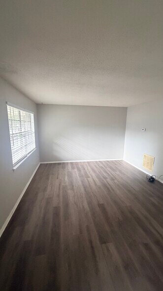 Building Photo - 4701 Flat Shoals Rd