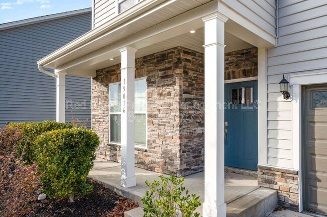 Building Photo - 19016 Yellow Birch Dr