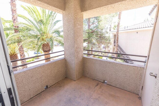 Building Photo - Beautiful 2-Bedroom, 2-Bath Condo in Gated...