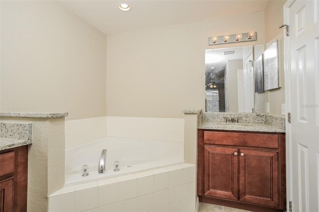 Building Photo - 1903 Ray Pl