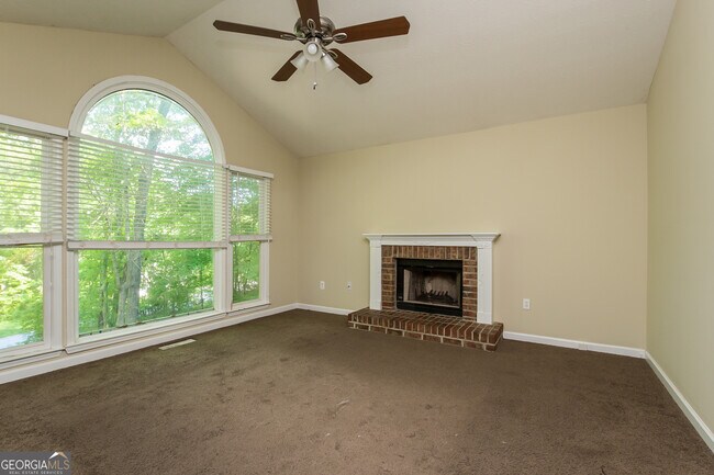 Building Photo - 294 Oak Landing Cir