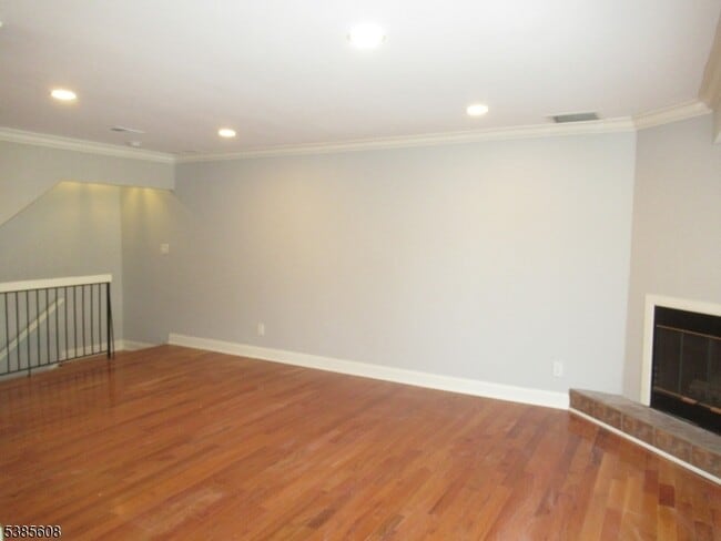 Building Photo - 133 Woods Edge Dr