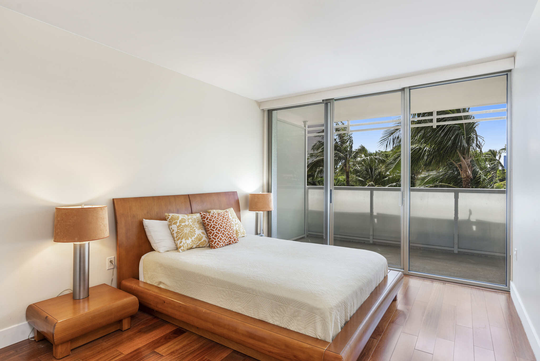 Building Photo - 1551 Ala Wai Blvd