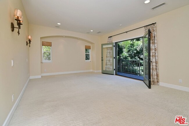 Building Photo - 12207 Cantura St