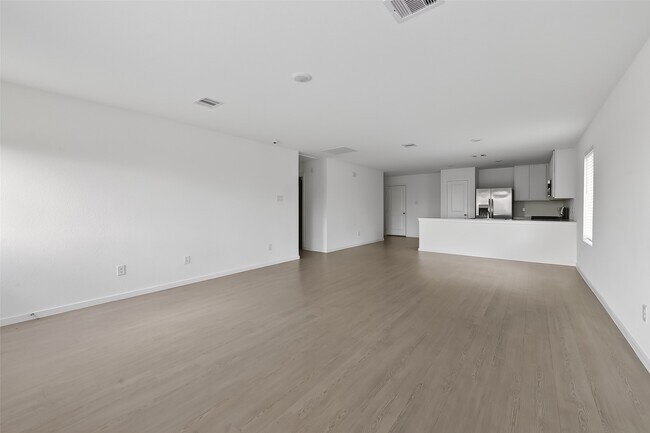 Building Photo - 3302 Hereford Dr