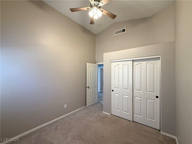Building Photo - 1044 Thornfield Ln