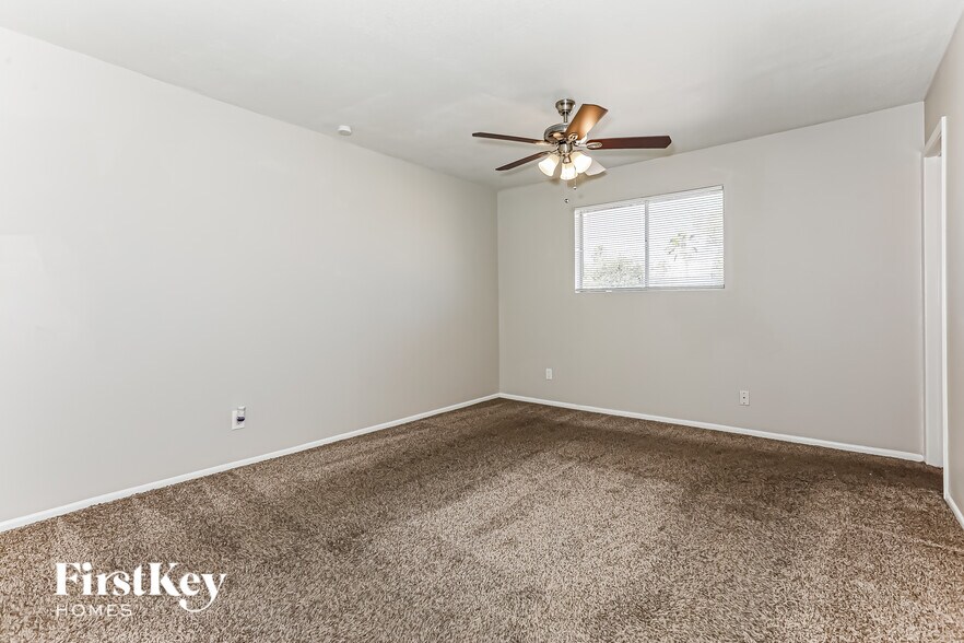 Building Photo - 6 E Cairo Dr