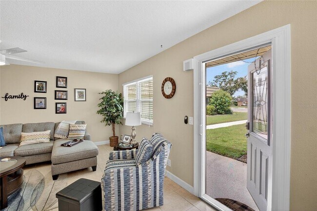 Building Photo - 202 Bedford St