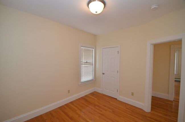 Building Photo - 51-2 North Ave