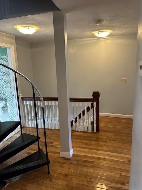 Building Photo - 633 Plantation St