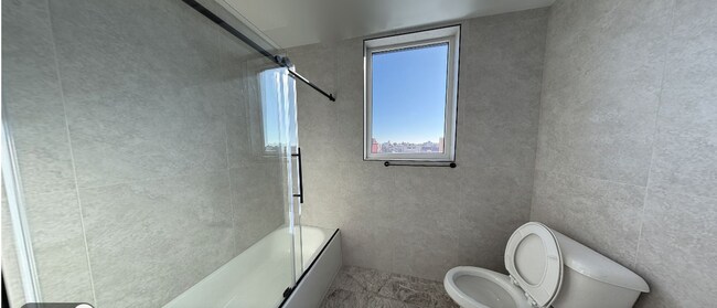 Building Photo - Astoria Point