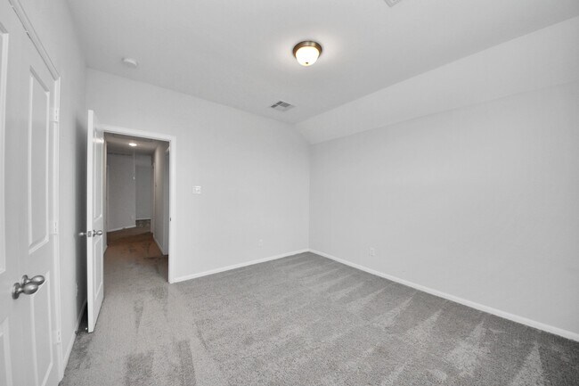 Building Photo - 2326 Kelson Cove Dr