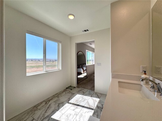 Building Photo - 36224 Owens Dr