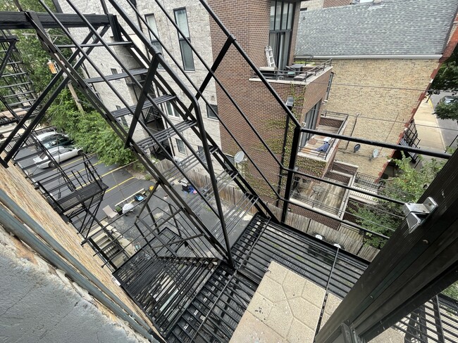 Building Photo - 1237 N Noble St