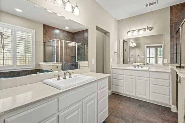 Building Photo - Entertainer's Home in Forney!