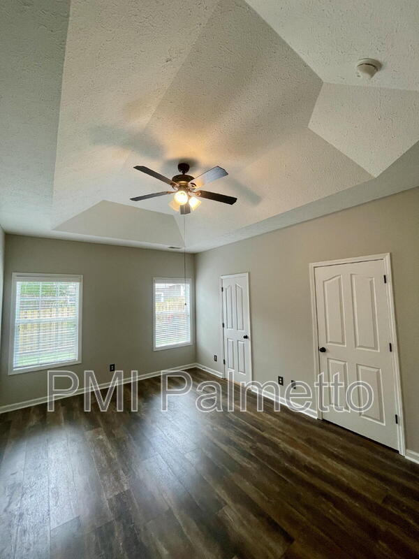 Building Photo - 125 Wild Spring Rd