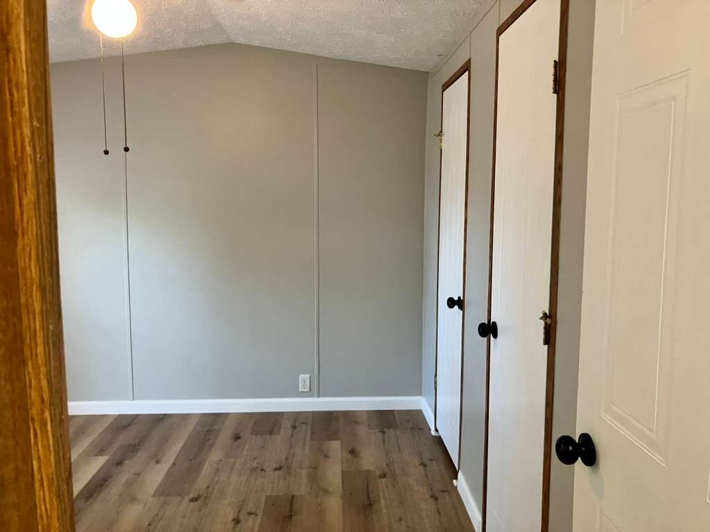 Building Photo - 44 Deerwood Park