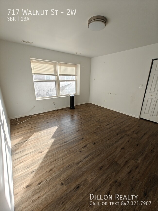 Building Photo - 717 Walnut St