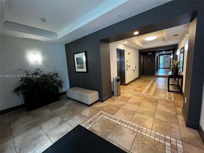 Building Photo - 2421 NE 65th St