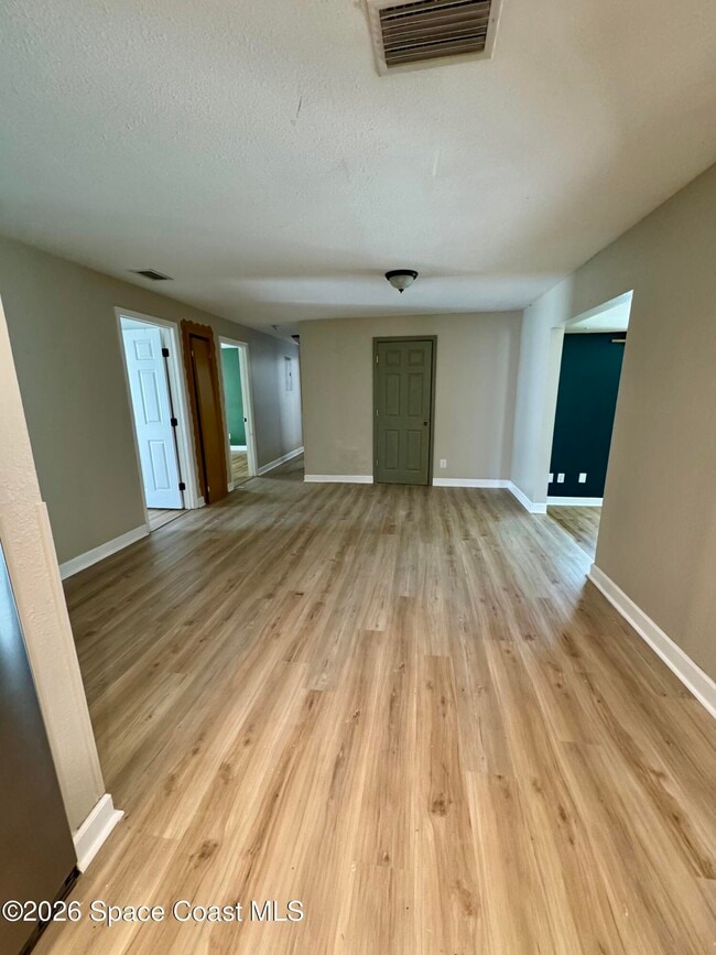 Building Photo - 563 Karney Ave NE