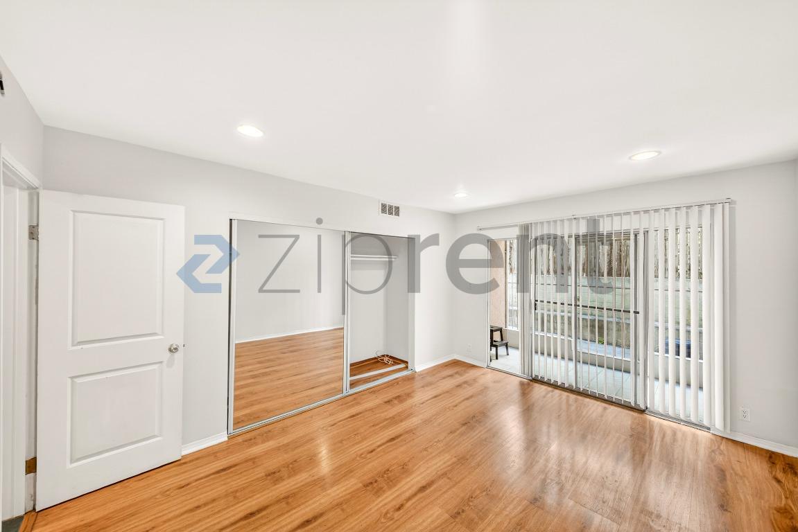 Building Photo - 14335 Huston St