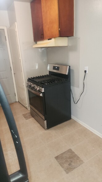 Building Photo - 3374 J St