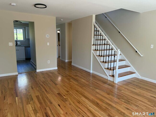 Building Photo - 1001 Old Colony Rd