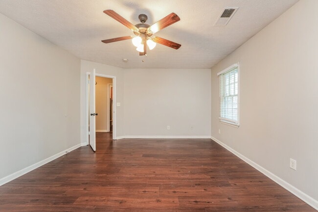 Building Photo - 1589 Cherry Hill Rd SW