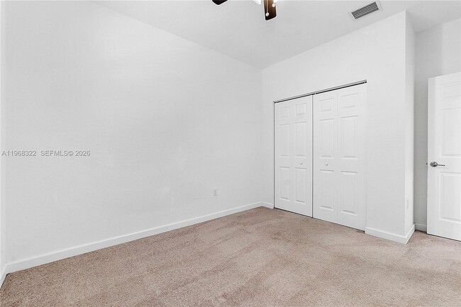 Building Photo - 1541 SW 28th St