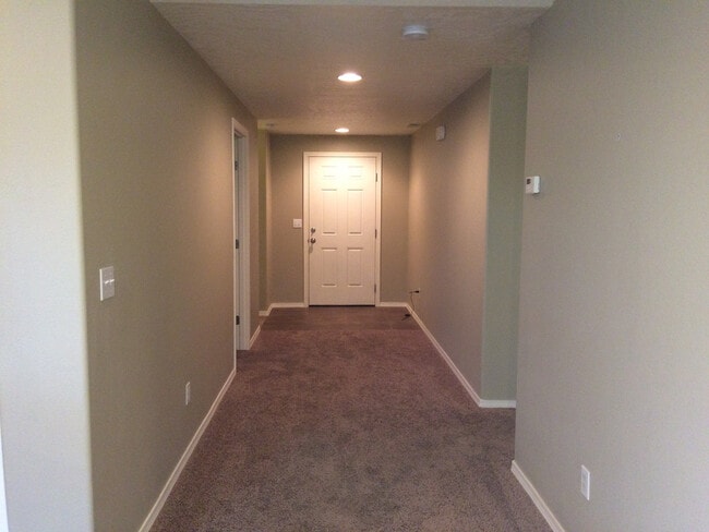 Building Photo - Cute 3 bedroom, 2 bathroom!!