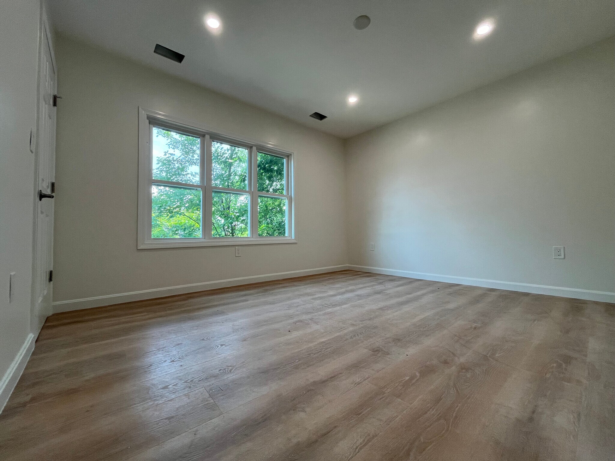 Building Photo - 4 Wallingford Rd