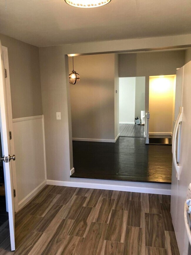 Building Photo - 1523 Christy Ave