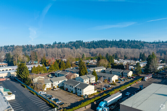 Building Photo - Maple Lane Court