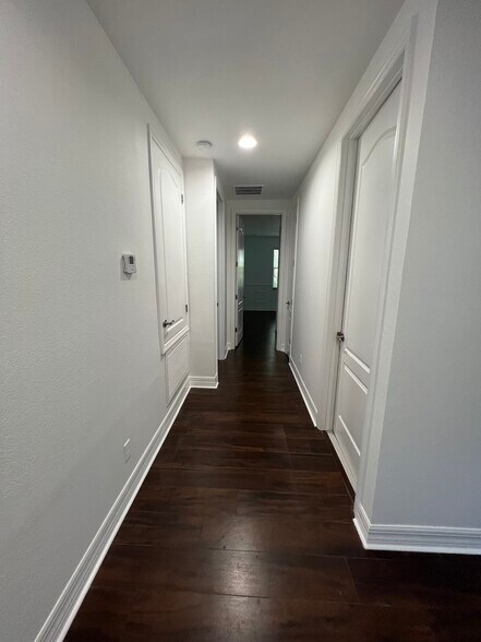 Building Photo - 10411 Belfry Cir