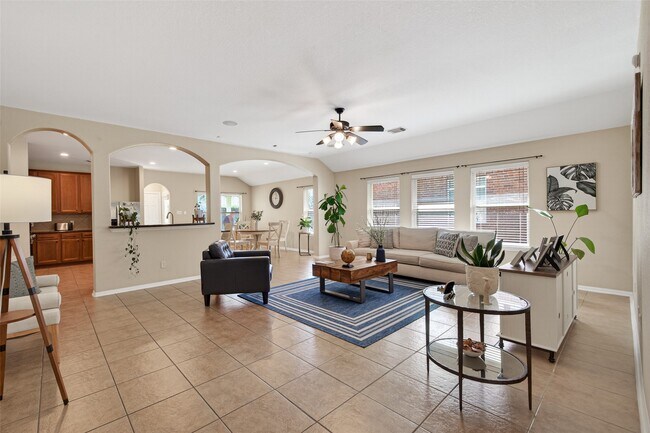 Building Photo - 66 W Lasting Spring Cir