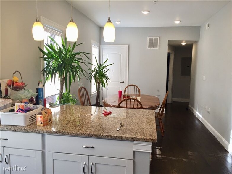 Building Photo - 43 Saint Paul St