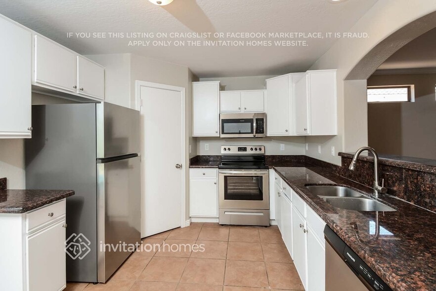 Building Photo - 12406 W Flores Dr