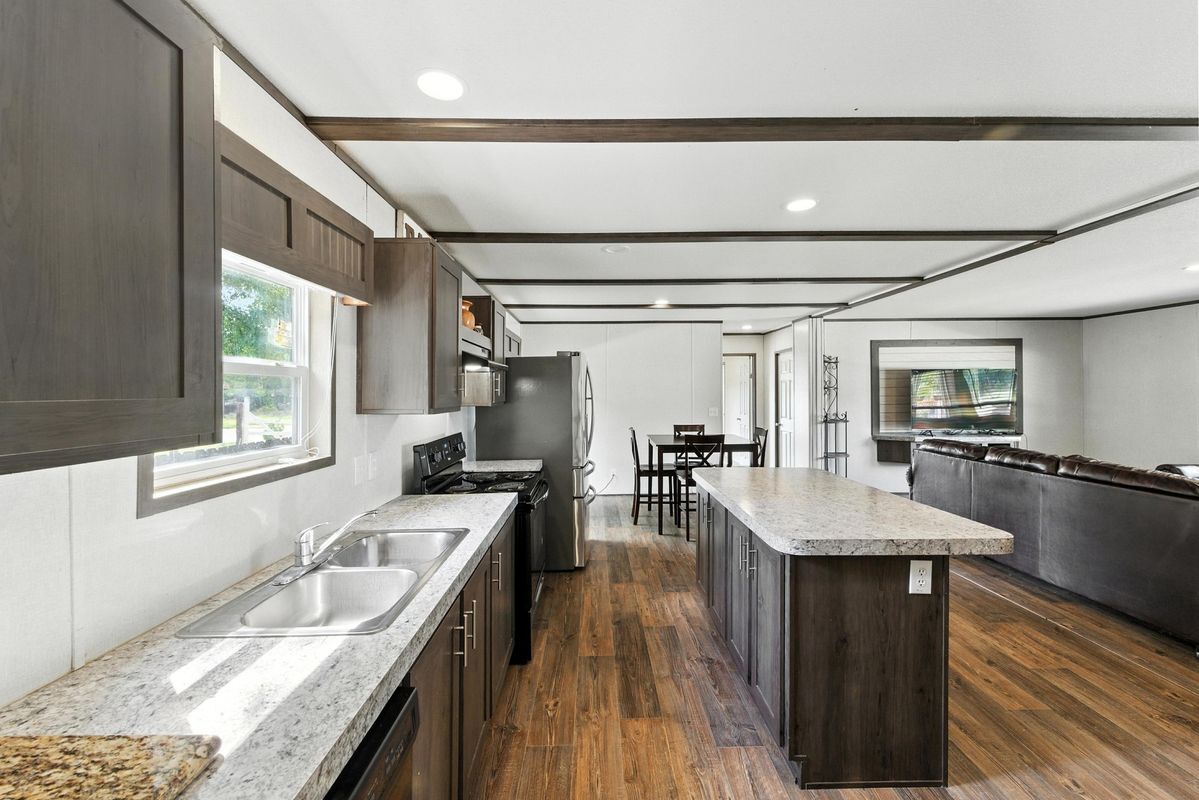 Building Photo - 102 Pink Dahlia Dr