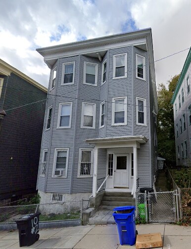Building Photo - 10 Bucknam St