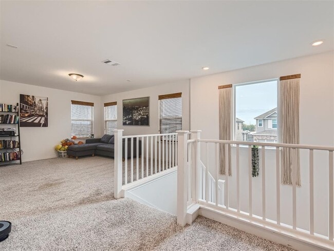 Building Photo - 6521 Carriage Pines Dr