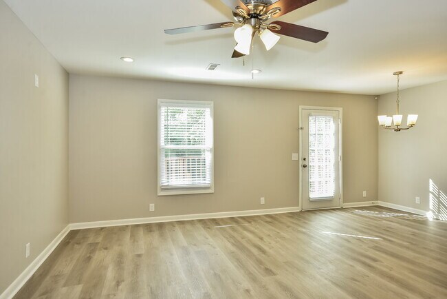 Building Photo - 183 Township Dr