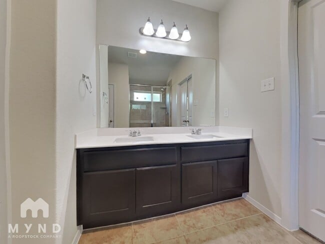 Building Photo - 20216 Boggy Ford Rd