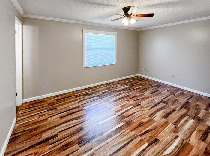 Building Photo - 7600 Pheasant Path Dr