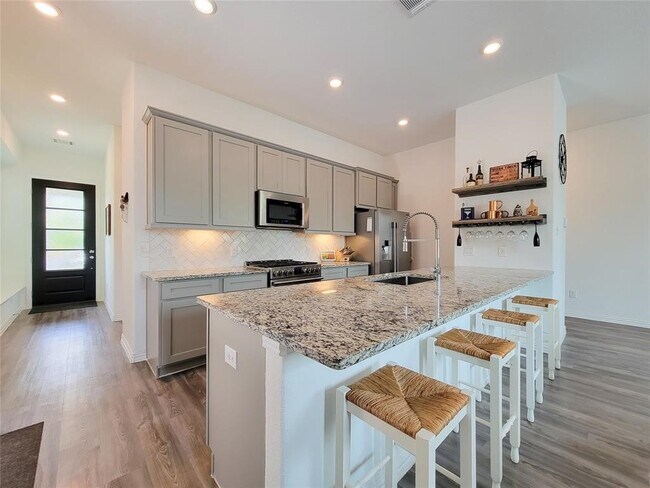 Building Photo - 4743 Glen Isle Dr