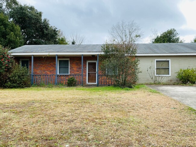 Building Photo - 4663 Rosewood Dr