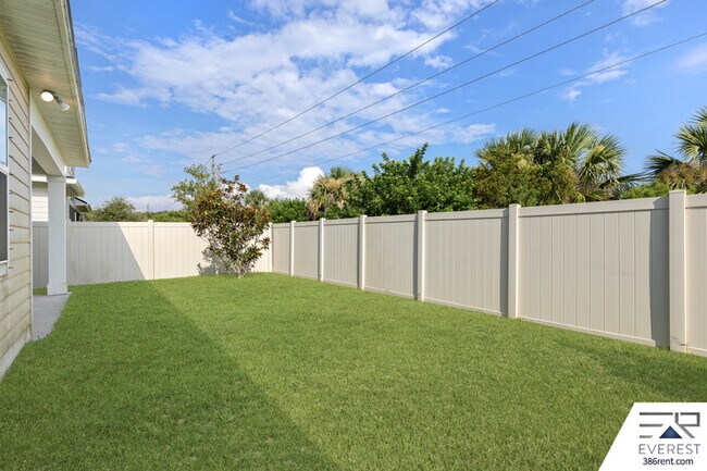Building Photo - 58 Los Lagos Blvd